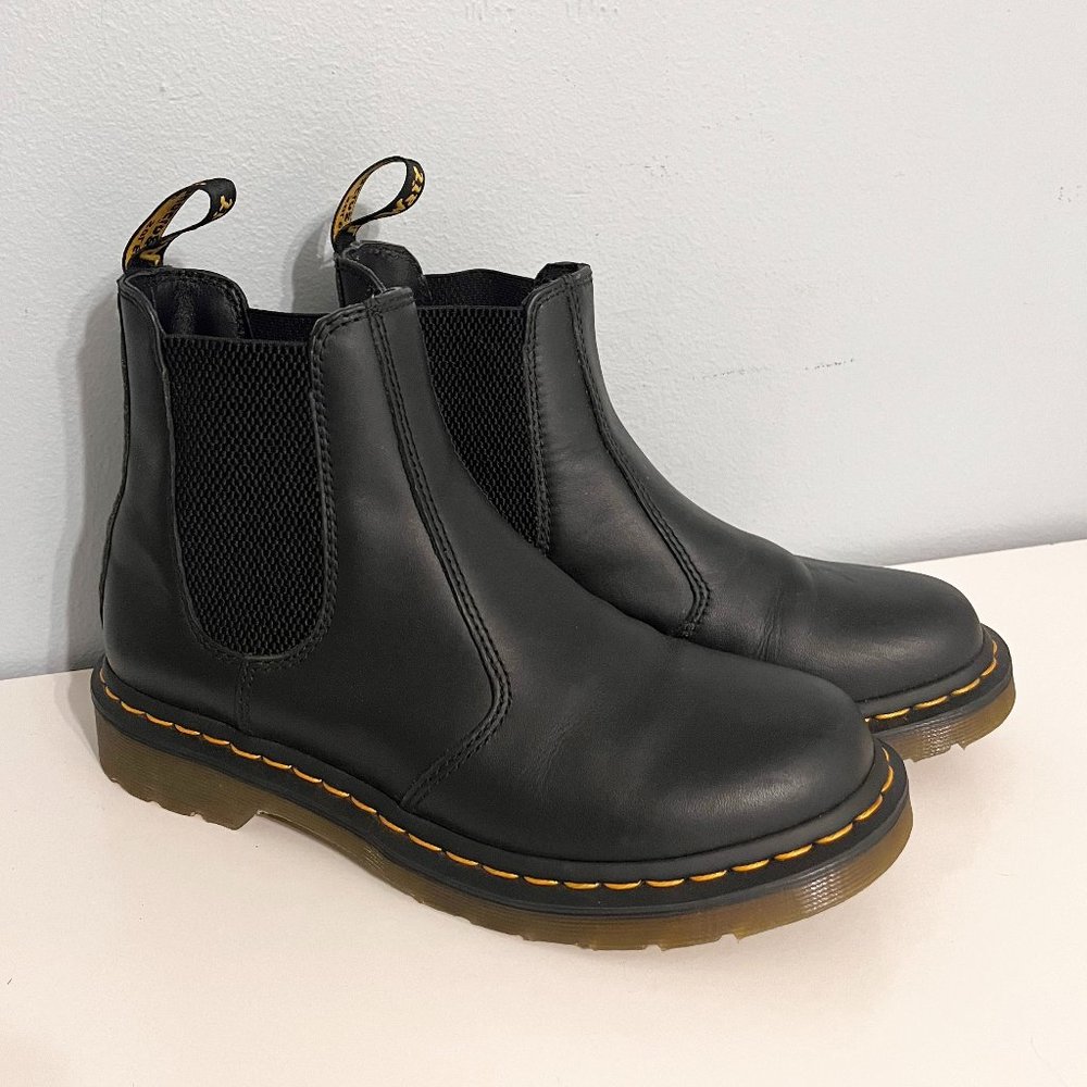 Dr. Martens 2976 Chelsea Boot Sz 8 US 39 EU
